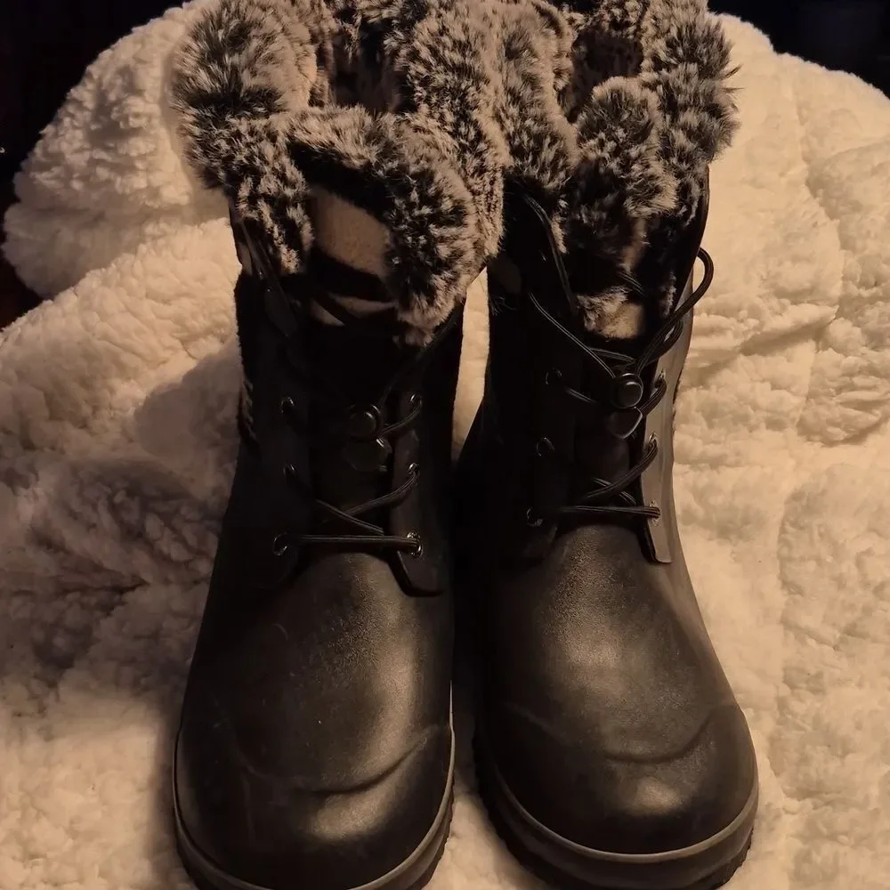 Bogs Arcata Big Kids Size 6 Waterproof Faux Fur Lined Boot